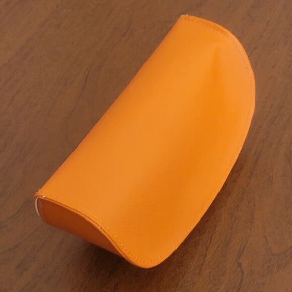 Tory Burch large sunglasses case with golden tone logo 904. - Picture 3 of 5